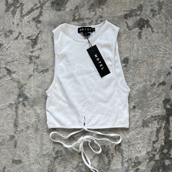 Motel Rocks Clias Crop Tank - White - Picture 1 of 3